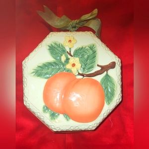 Vintage avon decorative wall mold